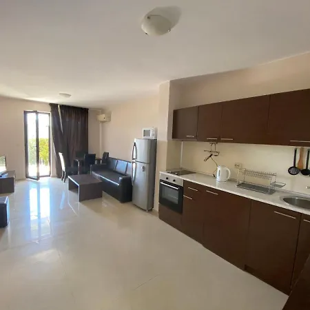 Apartment Sea Two Bedroom Family Slantschew brjag